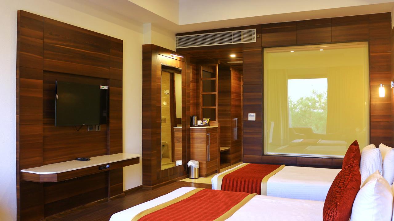 City Park Resort Bahadurgarh ภายนอก รูปภาพ