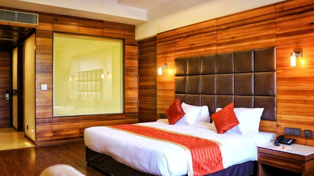 City Park Resort Bahadurgarh ภายนอก รูปภาพ