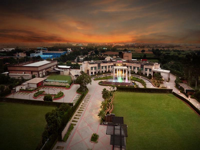 City Park Resort Bahadurgarh ภายนอก รูปภาพ